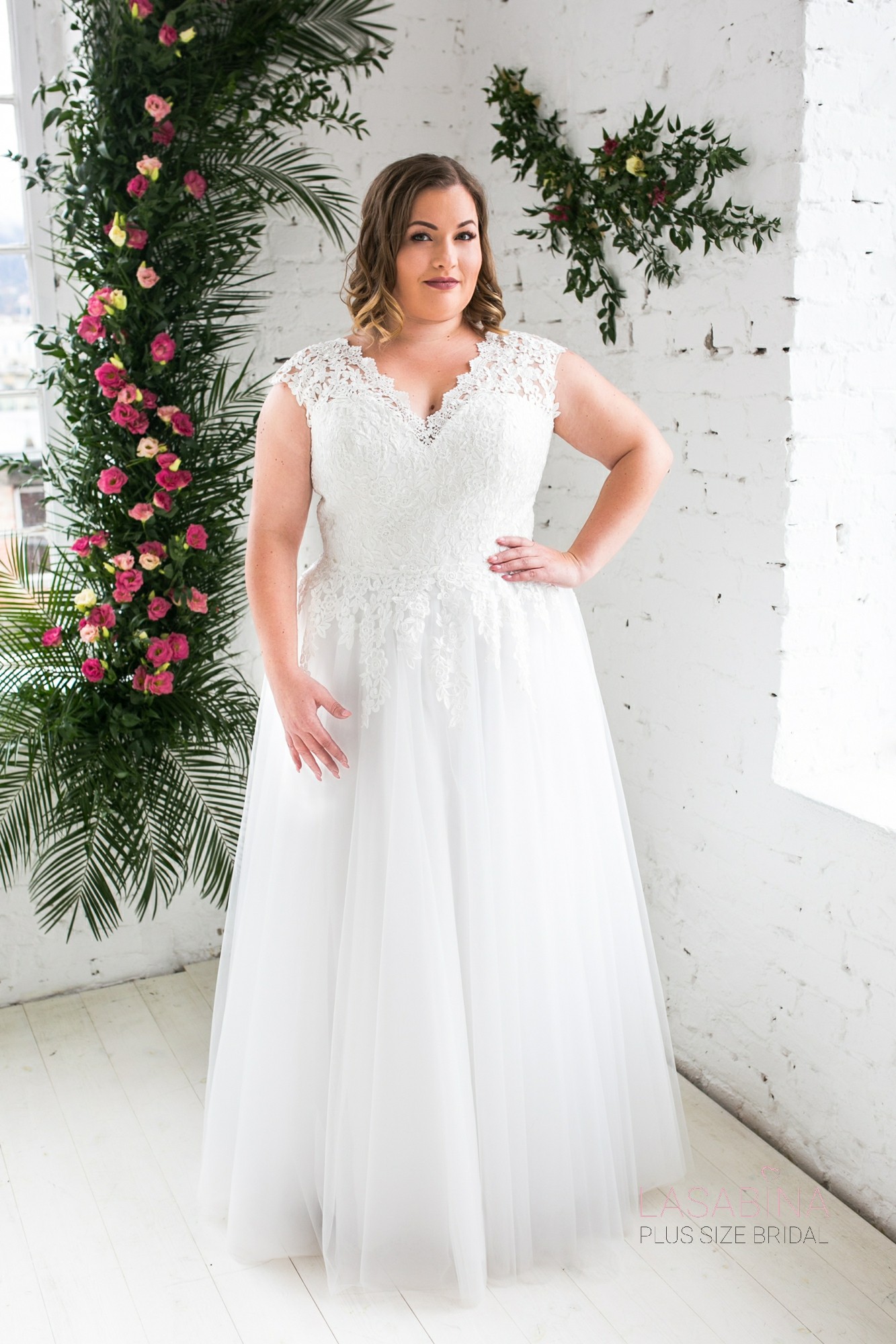 TIMEA plus size wedding - LASABINA Size Bridal